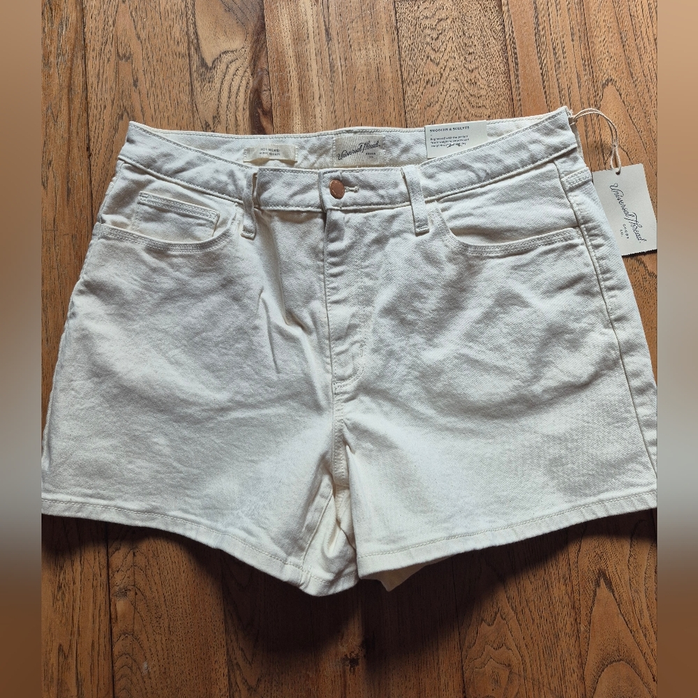 Universal Thread Cream Jean Shorts